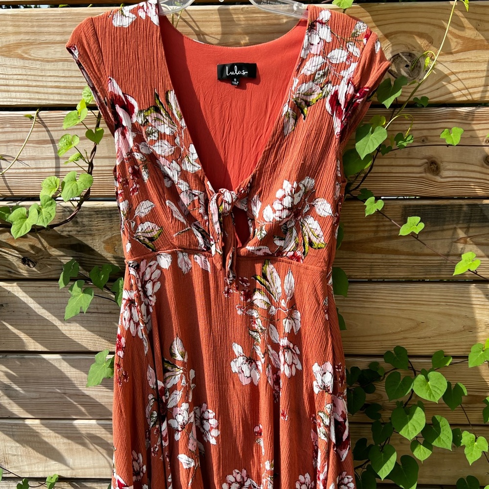 Lulus Woman’s Floral Print V-Neck Tie Short Sleeve Dress Size S